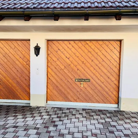 Boutique Apartment *
